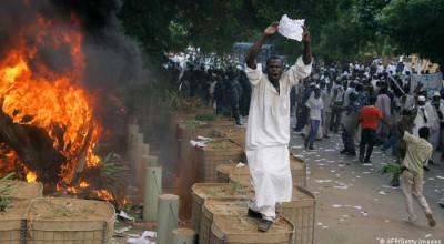 حقيقة فيديو اقتحام السفارة الفرنسية بالسودان