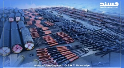 صورة الأسلحة التي أحبطتها قوات عسكرية في الساحل الغربي لليمن قديمة