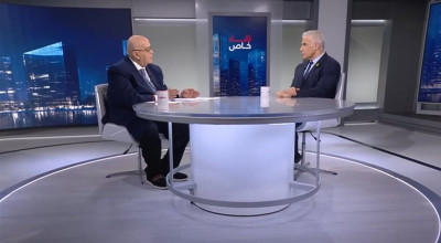 "لابيد" يمرر الأكاذيب الإ.سـ.رائيلية أمام "المتفرّج" عماد أديب