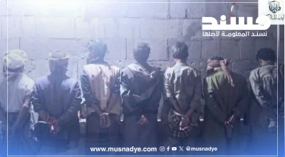 الصورة لأفراد نقطة عسكرية في أبين وليست لعناصر أطلقت النار على قوات الأمن في المكلا