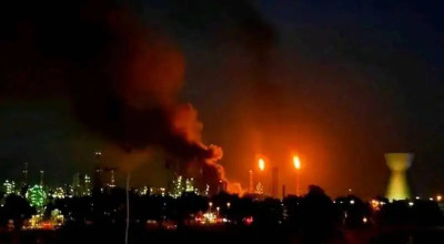 الصورة من هجوم إيراني على منشأة نفطية إسرائيلية في يونيو 2025