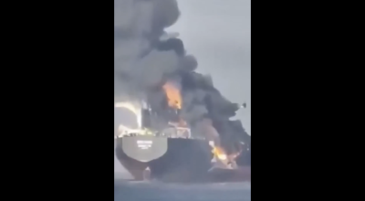 انتشار فيديو من عام 2025 لاستهداف سفينة في خليج عُمان 