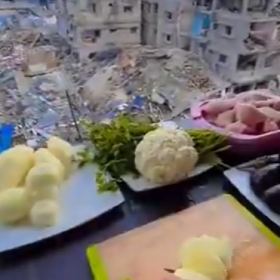 حساب “Gazawood&#8221; يدعي دخول كميات كبيرة من المساعدات إلى قطاع غزة 
