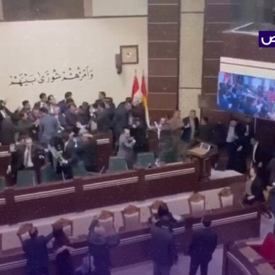 الفيديو لشجار في برلمان كوردستان عام 2023 وليس لشجار أمس في برلمان بغداد!