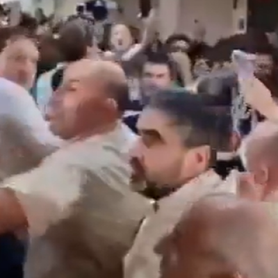 مقطع فيديو من جورجيا يعاد نشره على أنه لفوضى في أحد الملاجئ في الداخل أثناء القصف الإيراني