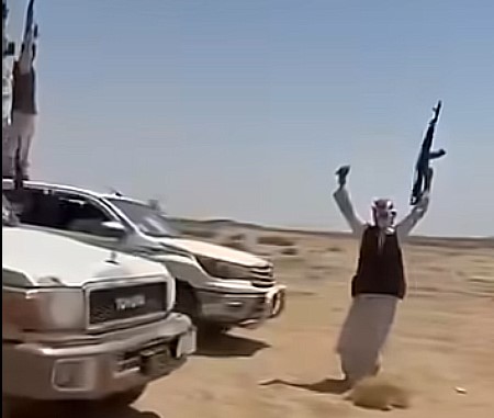 ما صحة وصول مروحية لتعزيز نكف الشيخ الحزمي في منطقة الريان بالجوف؟