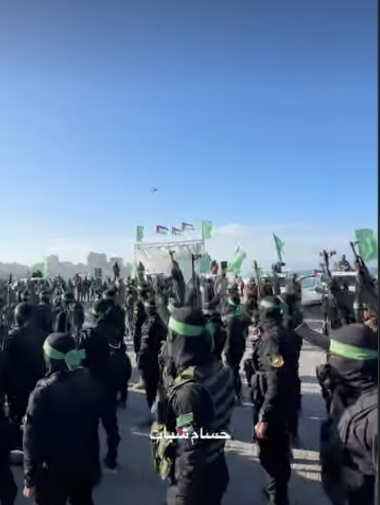 انتشار فيديو قديم لعرض عسكري لكتائب القسام 