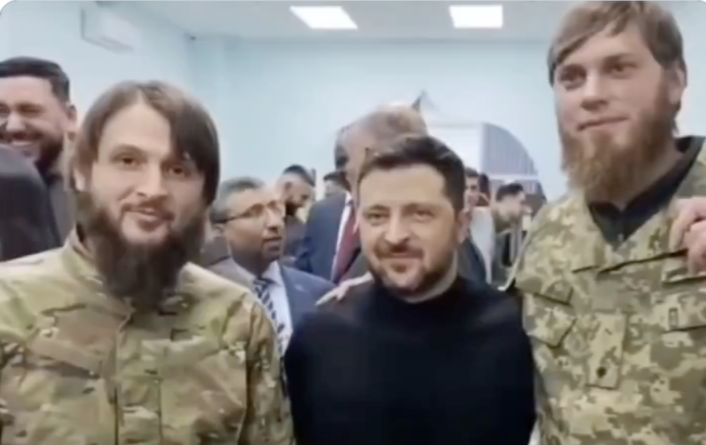 هل التقى الرئيس الأوكراني زيلينسكي بـ عبدالحكيم الشيشاني في دمشق؟