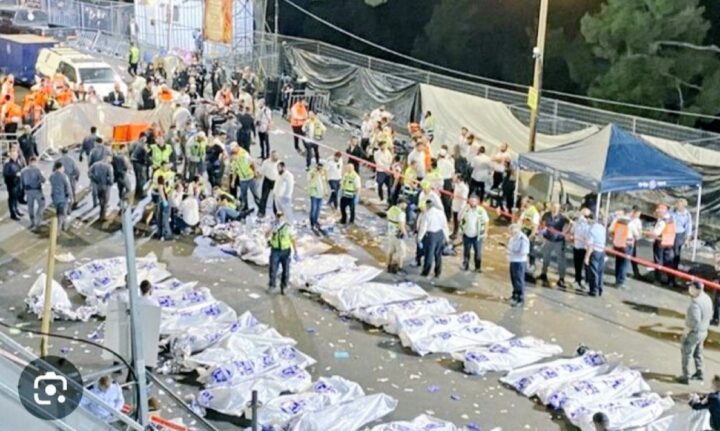 الصورة المتداولة قديمة وتعود إلى حادثة تدافع المستوطنين في جبل ميرون ولا علاقة لها بالحرب الجارية 