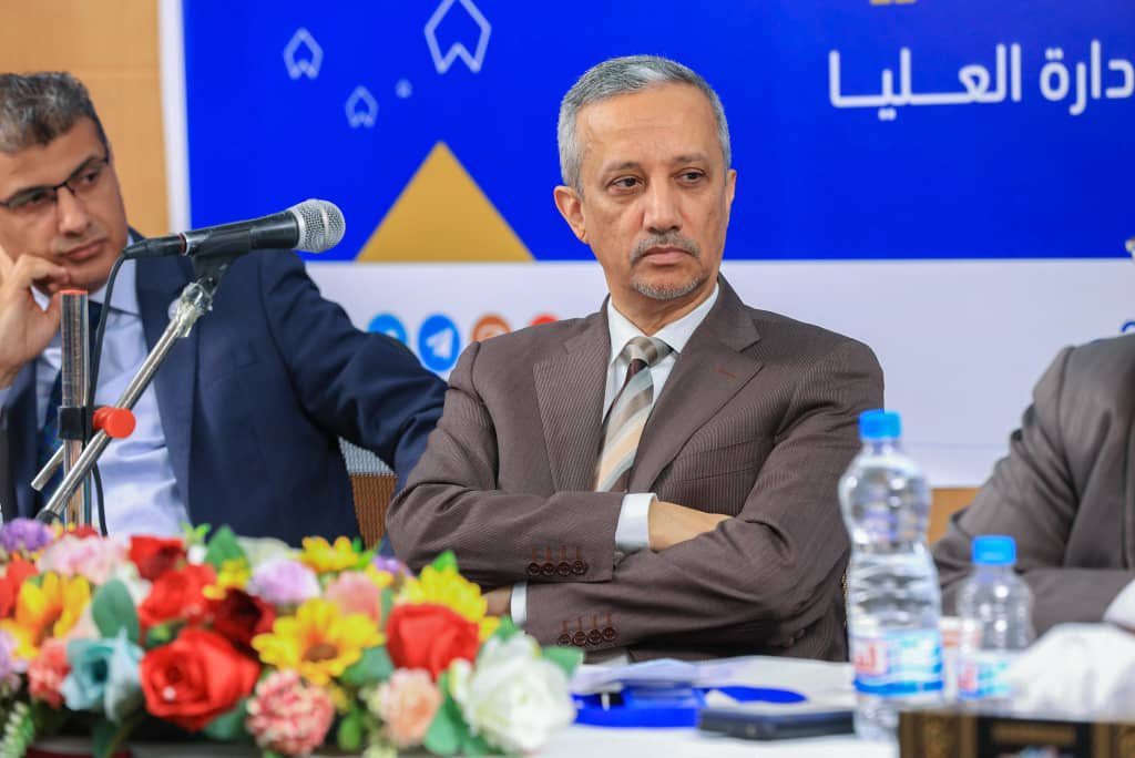 أنباء التوافق على تعيين شوقي أحمد هائل نائبا لرئيس الوزراء غير صحيحة