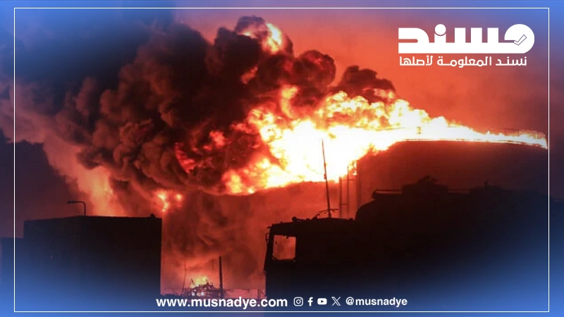 الصورة المتداولة تعود لقصف سابق في الحديدة وليست مرتبطة بأحداث اليوم