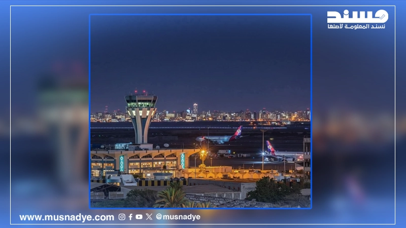 الصورة معدلة باستخدام الذكاء الاصطناعي لمطار عدن ليلًا